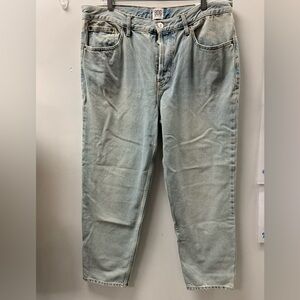 BDG NWT Men's Light Blue DAD Slim Tapered Leg Cropped Jeans size 36W 32L